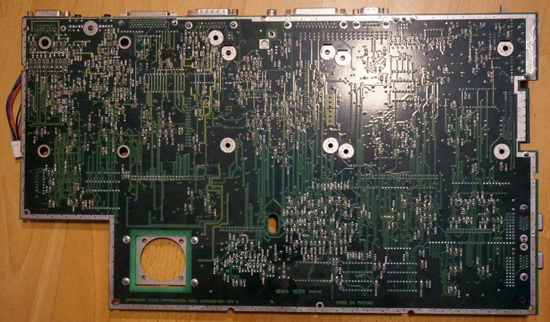 File:Falcon CA401332 Base NTSC.JPG