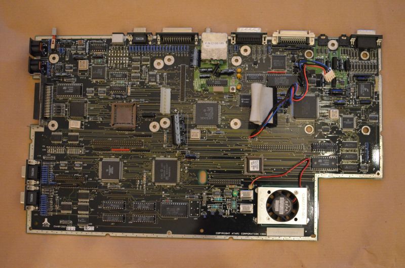 File:Falcon CA401332-003 Top Stock.JPG