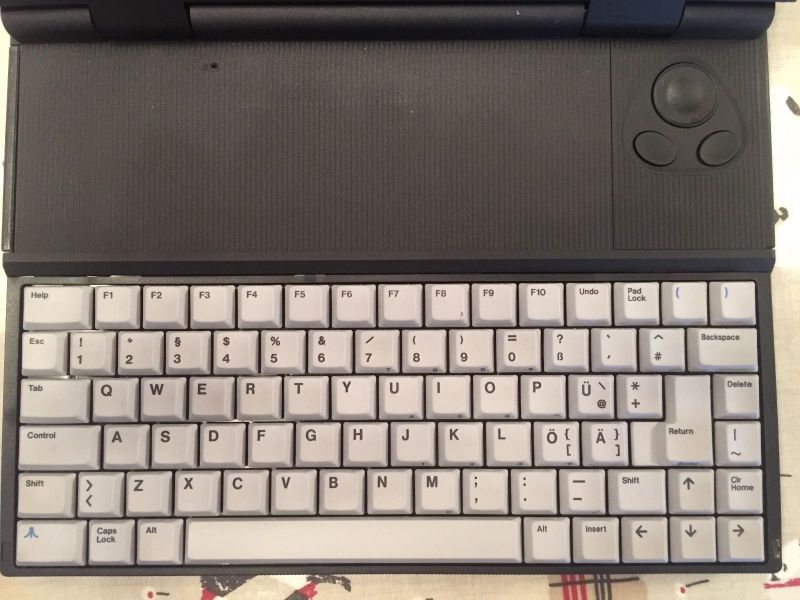 File:Atari ST Book 07.jpg